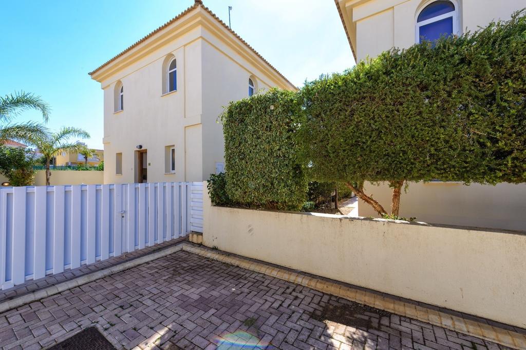 Villa Chloe Paralimni Kamer foto